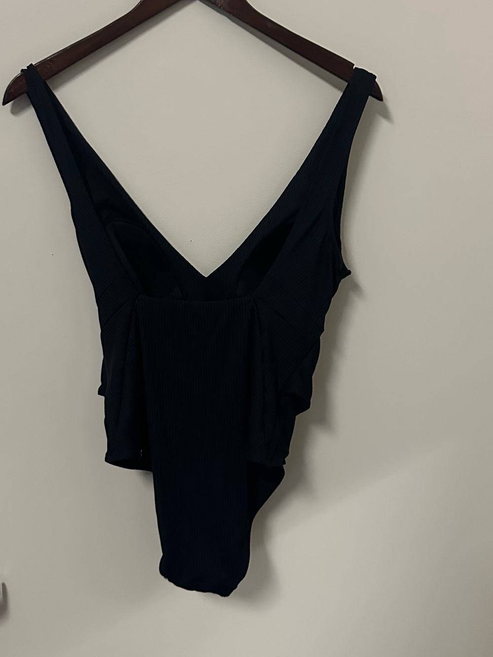 Summersalt The Ribbed Belted Backflip V-Neck One Piece Size 10 Black - Picture 6 of 9